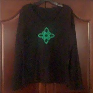🍀🍀Celtic knot embroidered top🍀🍀